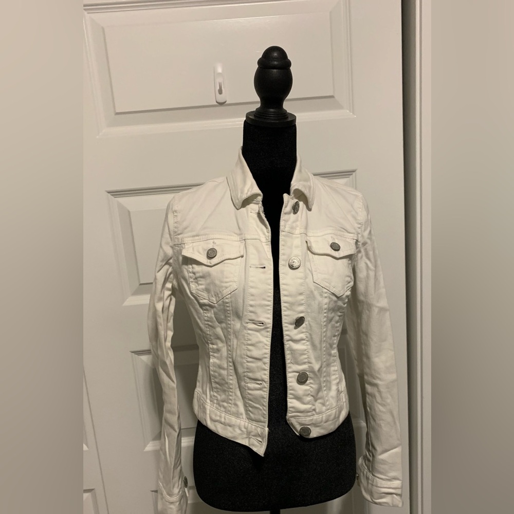 Women’s White Denim Jacket - Classic Fitted Style